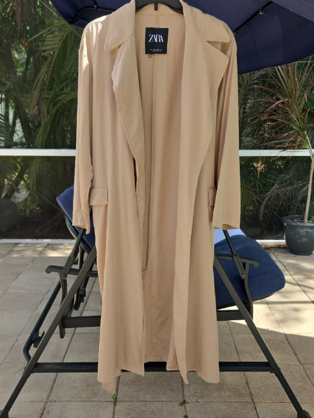 ZARA Lightweight Trenchcoat - Picture 5 of 8